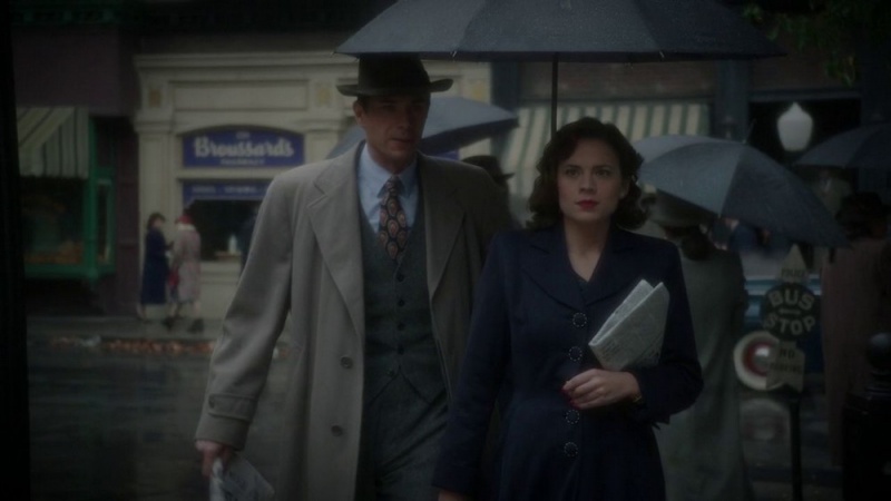 Fichier:Peggy Carter Terre-199999 36.jpg